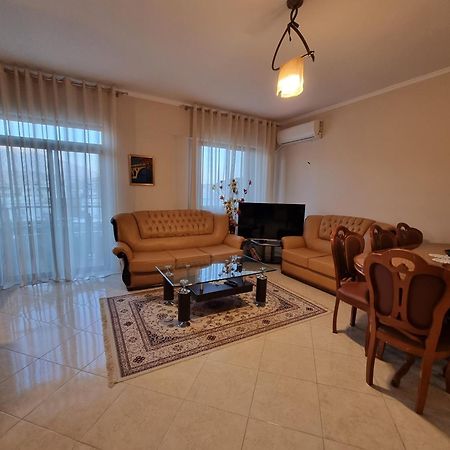 Kc Apartment بيرات المظهر الخارجي الصورة