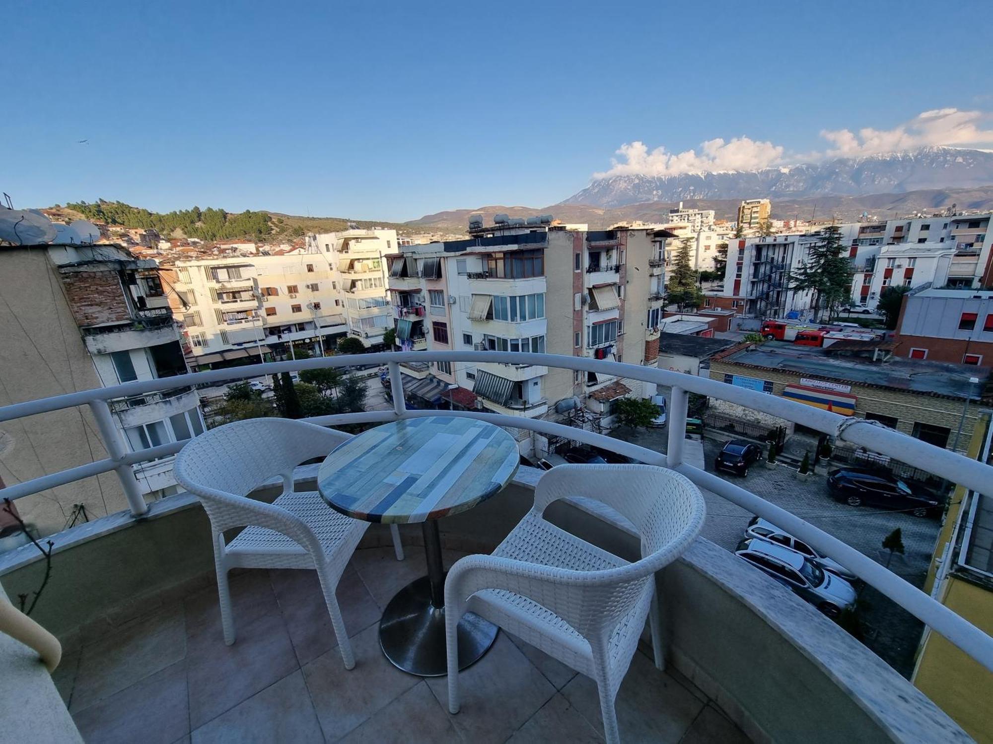 Kc Apartment بيرات المظهر الخارجي الصورة