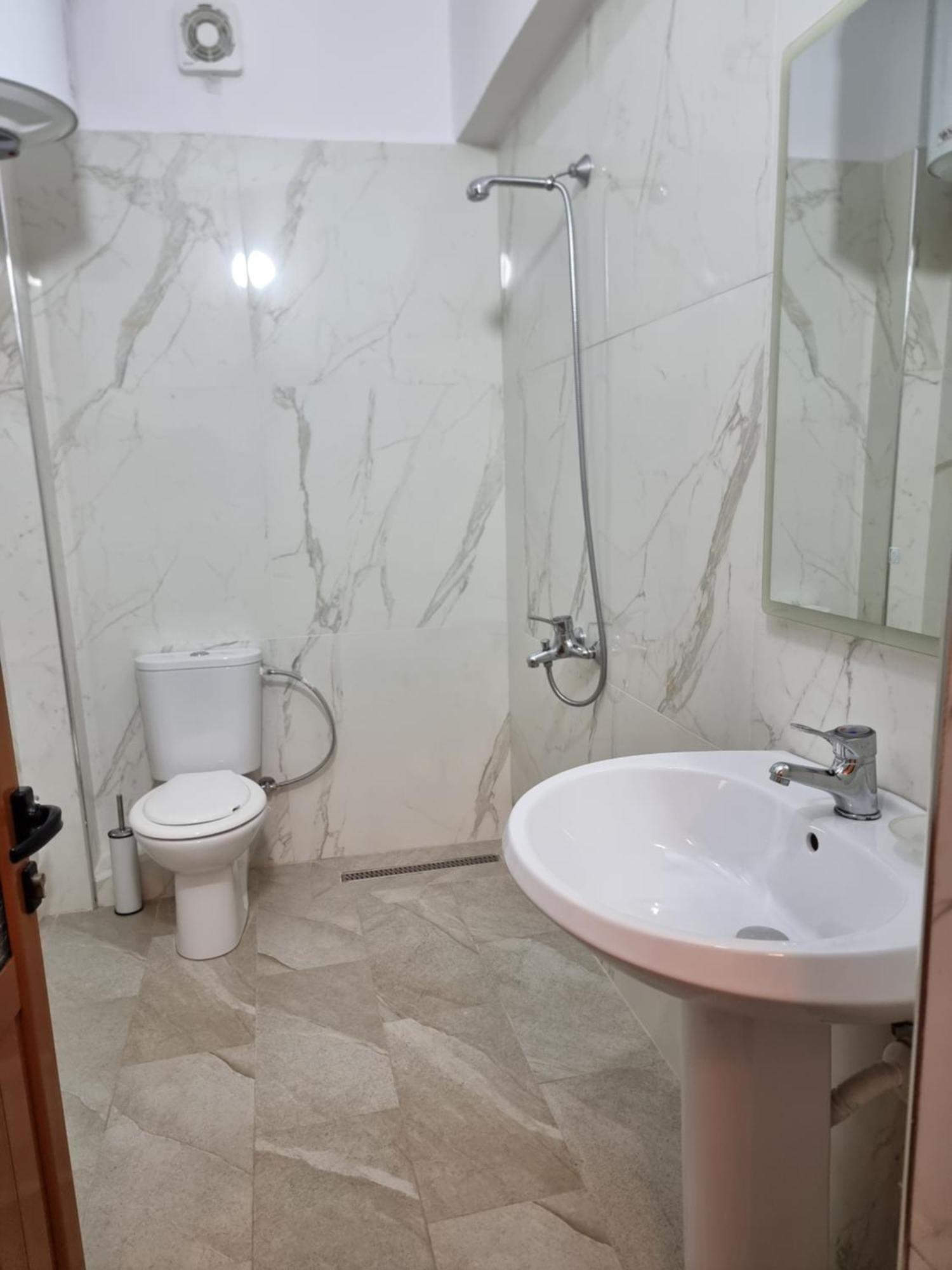 Kc Apartment بيرات المظهر الخارجي الصورة