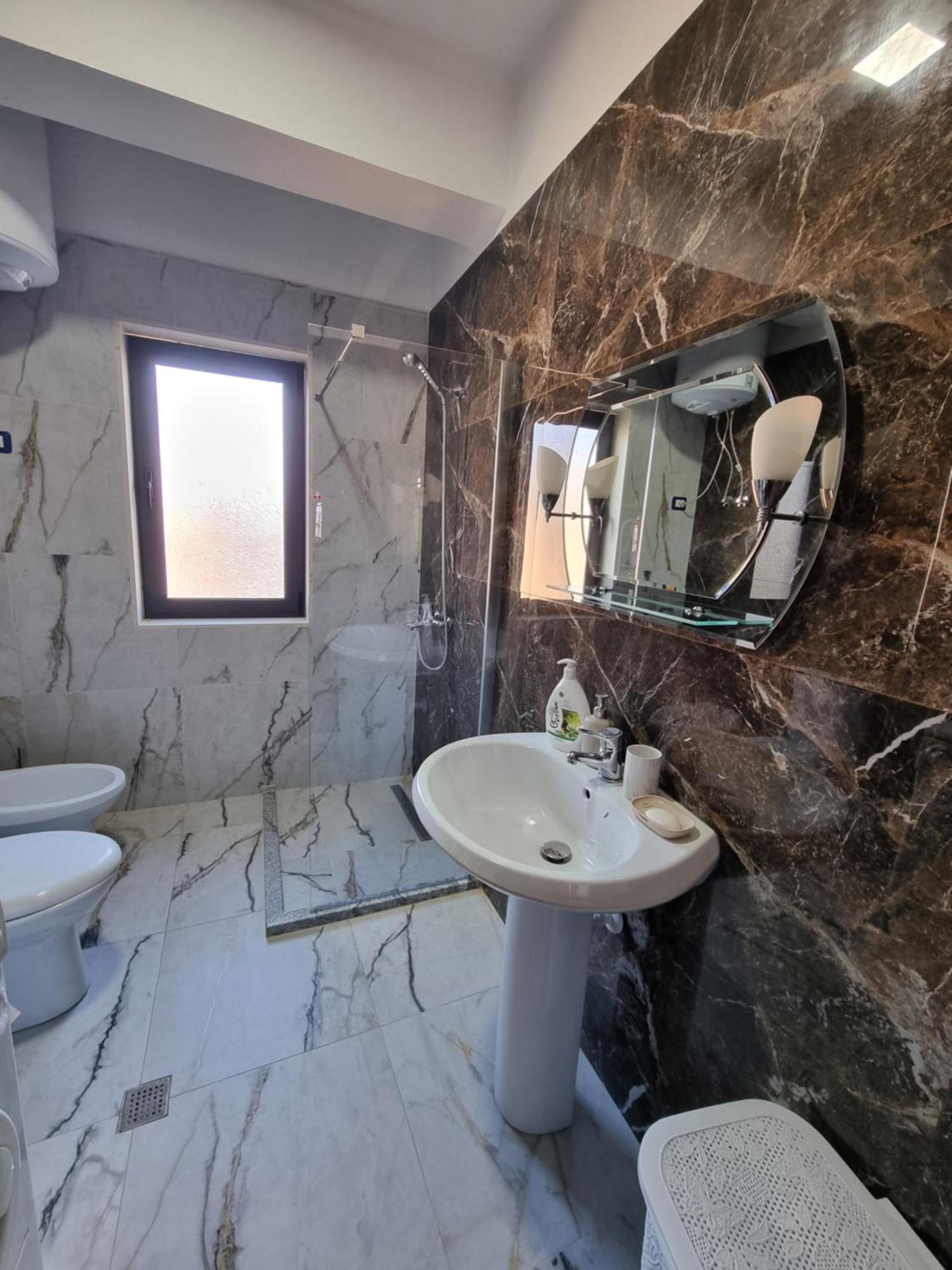 Kc Apartment بيرات المظهر الخارجي الصورة